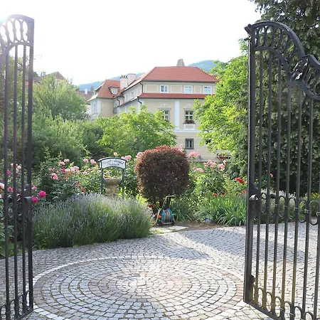 Barock-landhof Burkhardt Шпиц