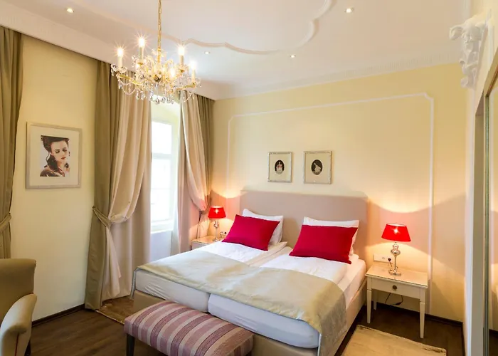 Hotel Barock-landhof Burkhardt 4*