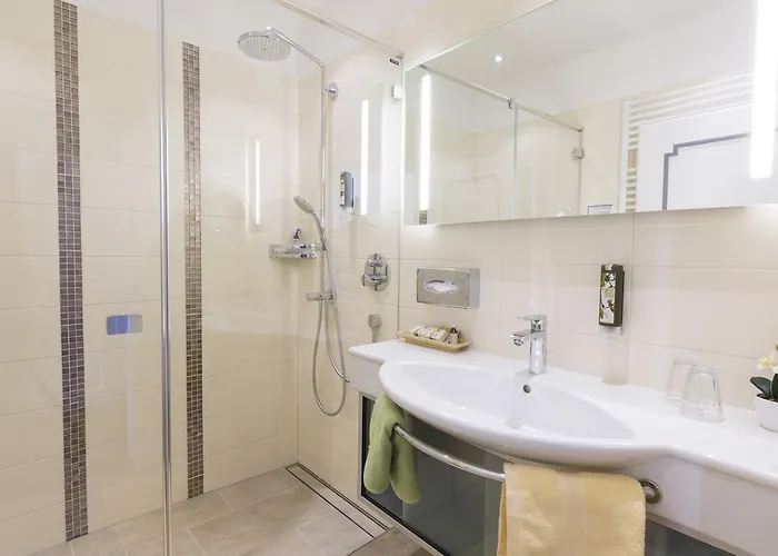 Hotel Barock-landhof Burkhardt 4*